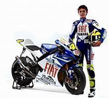 Valentino Rossi mit seiner Yamaha mit Fiat-Branding. Foto: Fiat